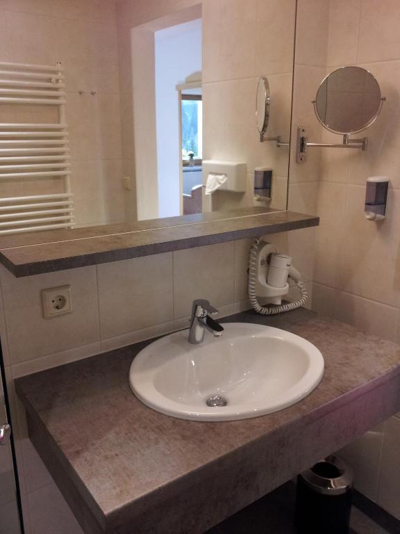 ליוטאש Hotel Hochland חדר תמונה