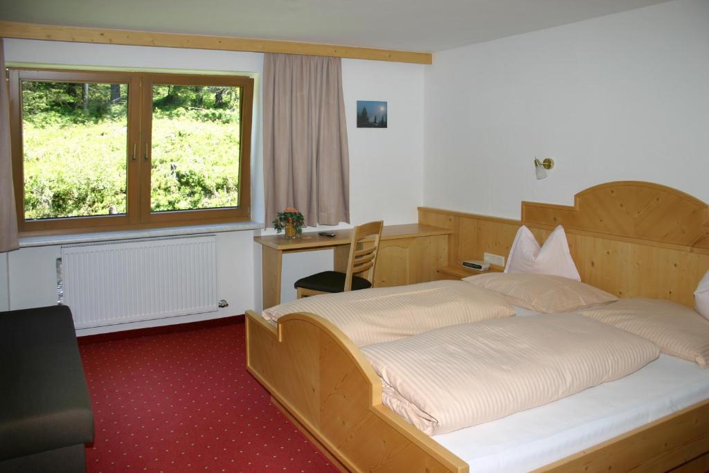 ליוטאש Hotel Hochland מראה חיצוני תמונה