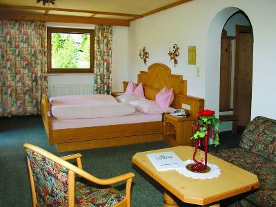 ליוטאש Hotel Hochland מראה חיצוני תמונה